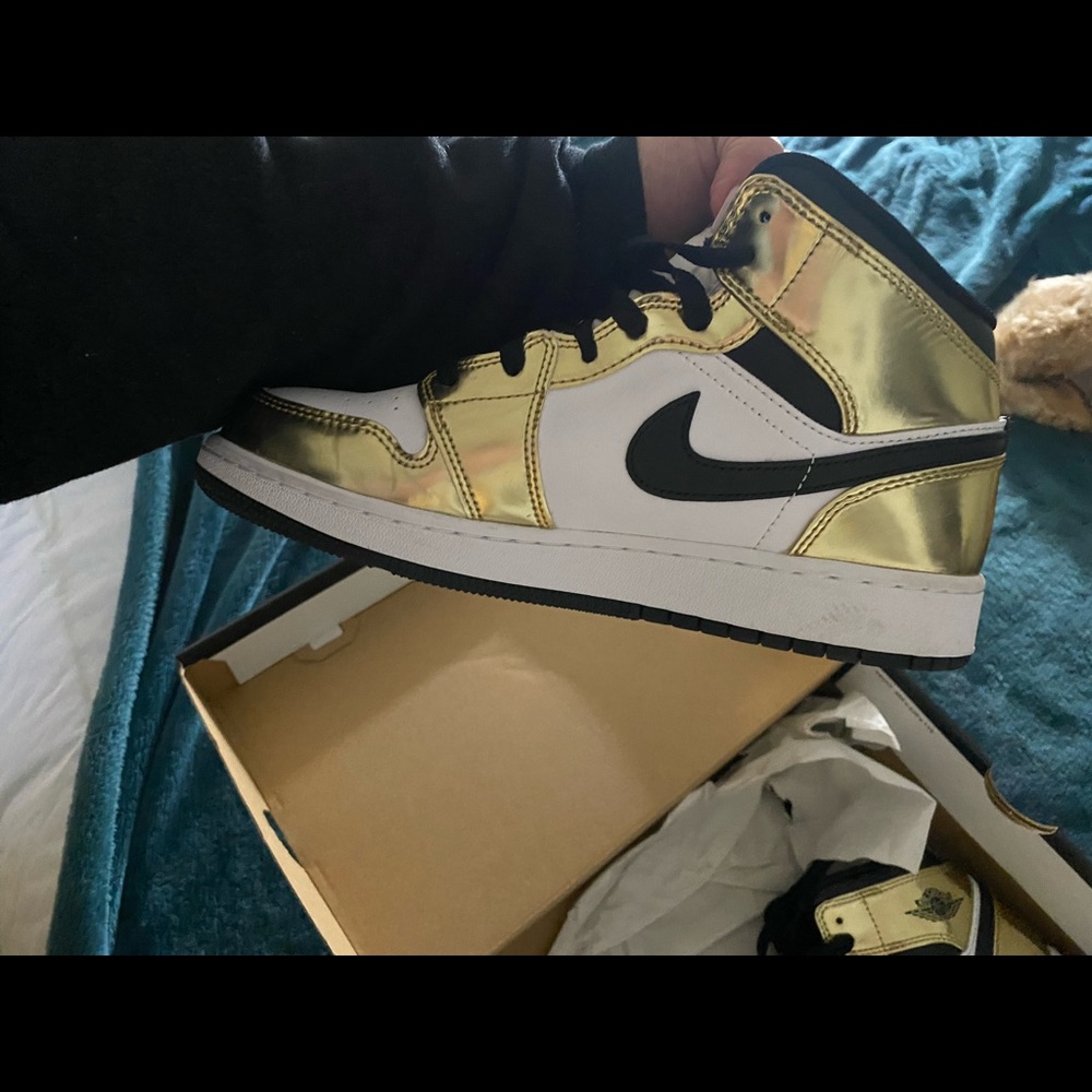 Air Jordan 1 Mid